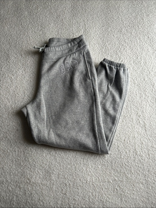 GAP Pants - GAP Light Gray Fleece women’s Joggers size M